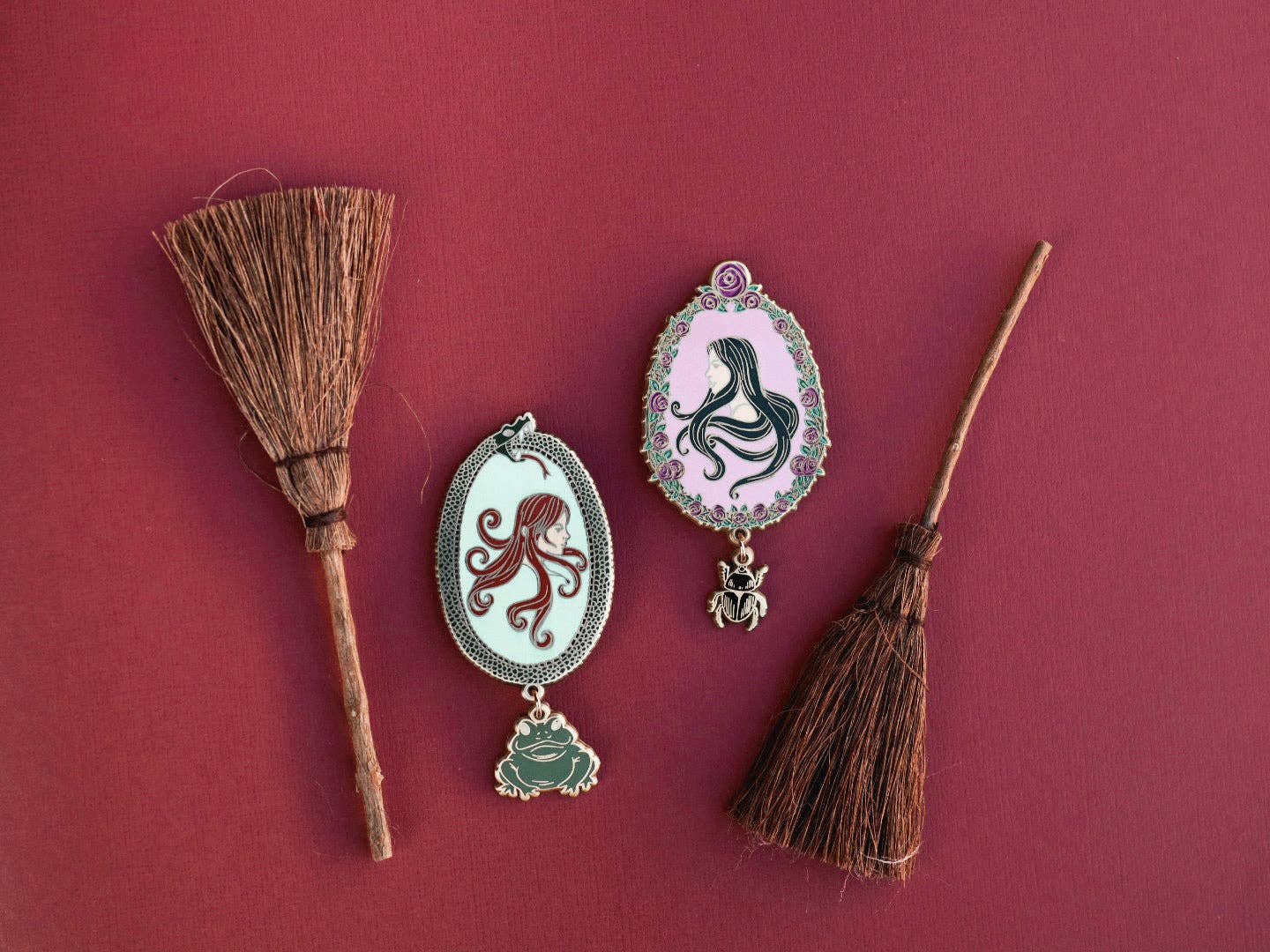 Sally + Gilly Owens Pin Set